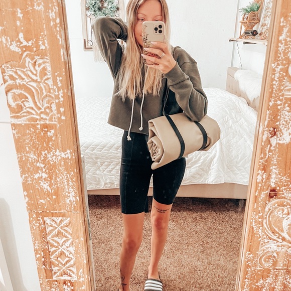 Meet your Posher, Amy - Picture 7 of 12